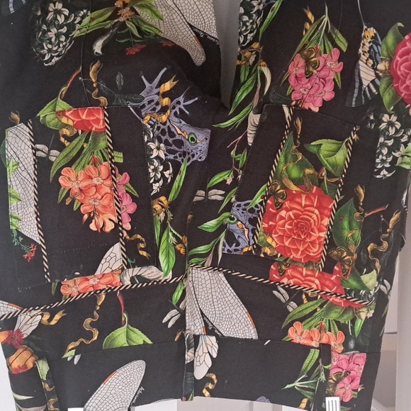 Adriana Barra Linen Floral Flare Pant with pockets and permanent seams EUC sz40 - Picture 9 of 13